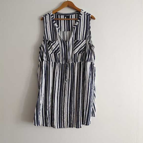 Torrid Blue and White Striped Dress Size 4/4X - Picture 11 of 11